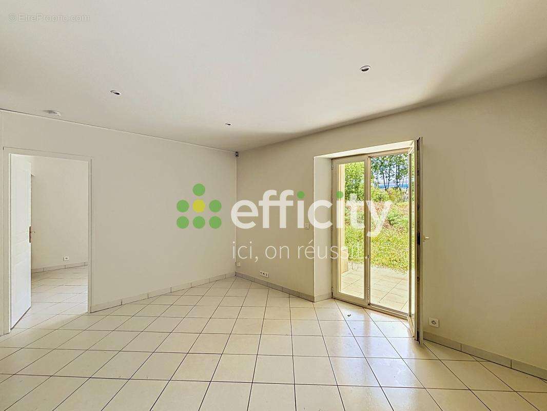 Maison à FREJUS