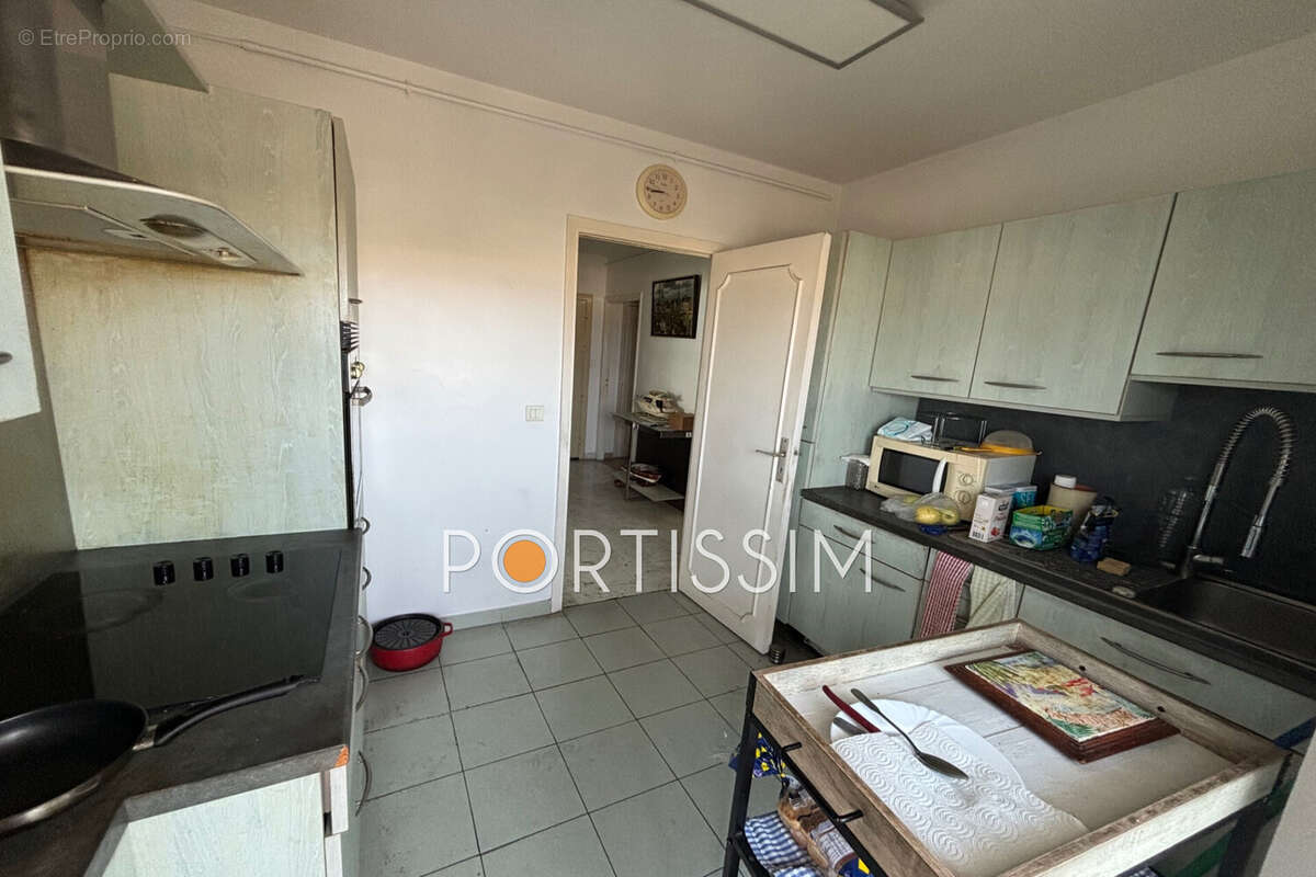 Appartement à SAINT-LAURENT-DU-VAR