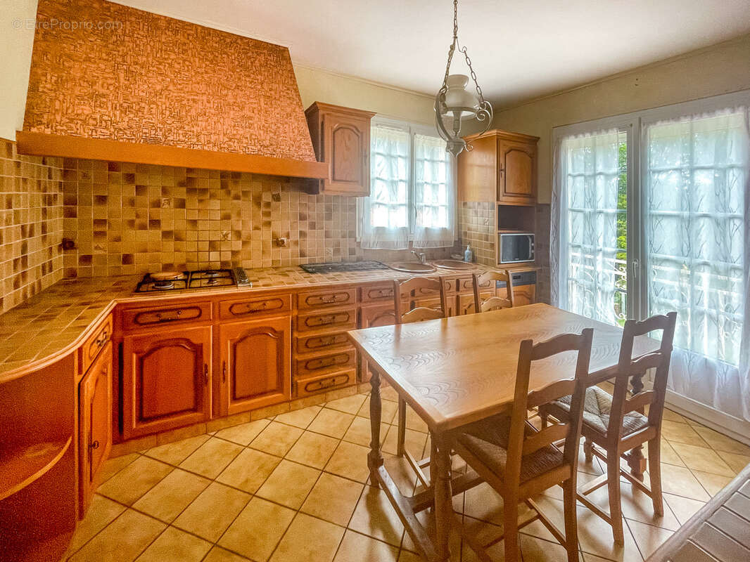 Maison à FONTCOUVERTE