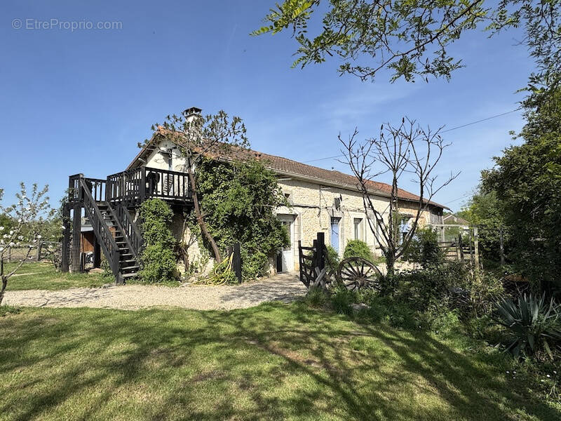 Maison à SAINT-PRIVAT-DES-PRES
