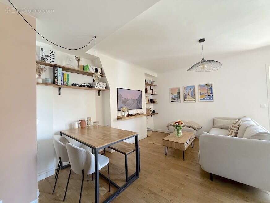 Appartement à PARIS-20E