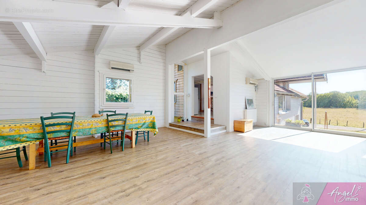 Maison ossature bois 124 m2 • DPE C • Vue dégagée • Proche Ognon - photo 5