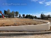 Terrain à SAINT-CLEMENT-DE-RIVIERE