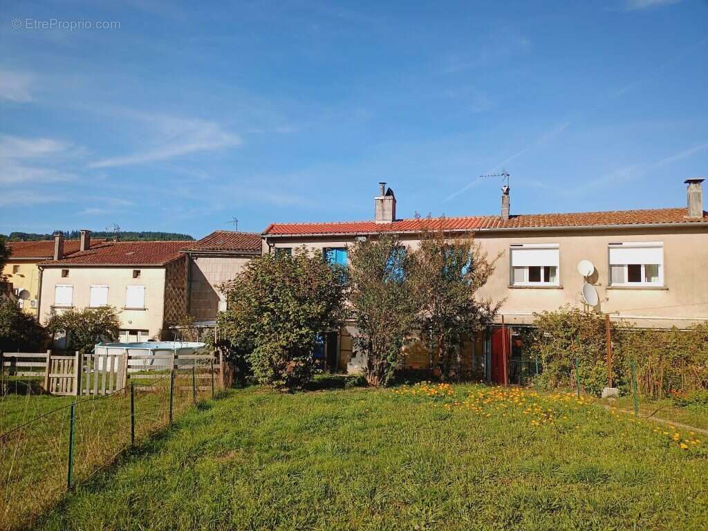 Maison à LACABAREDE