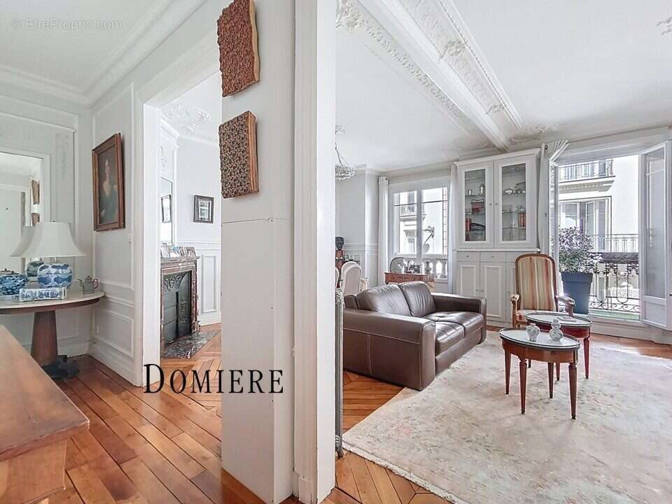 Appartement à PARIS-17E