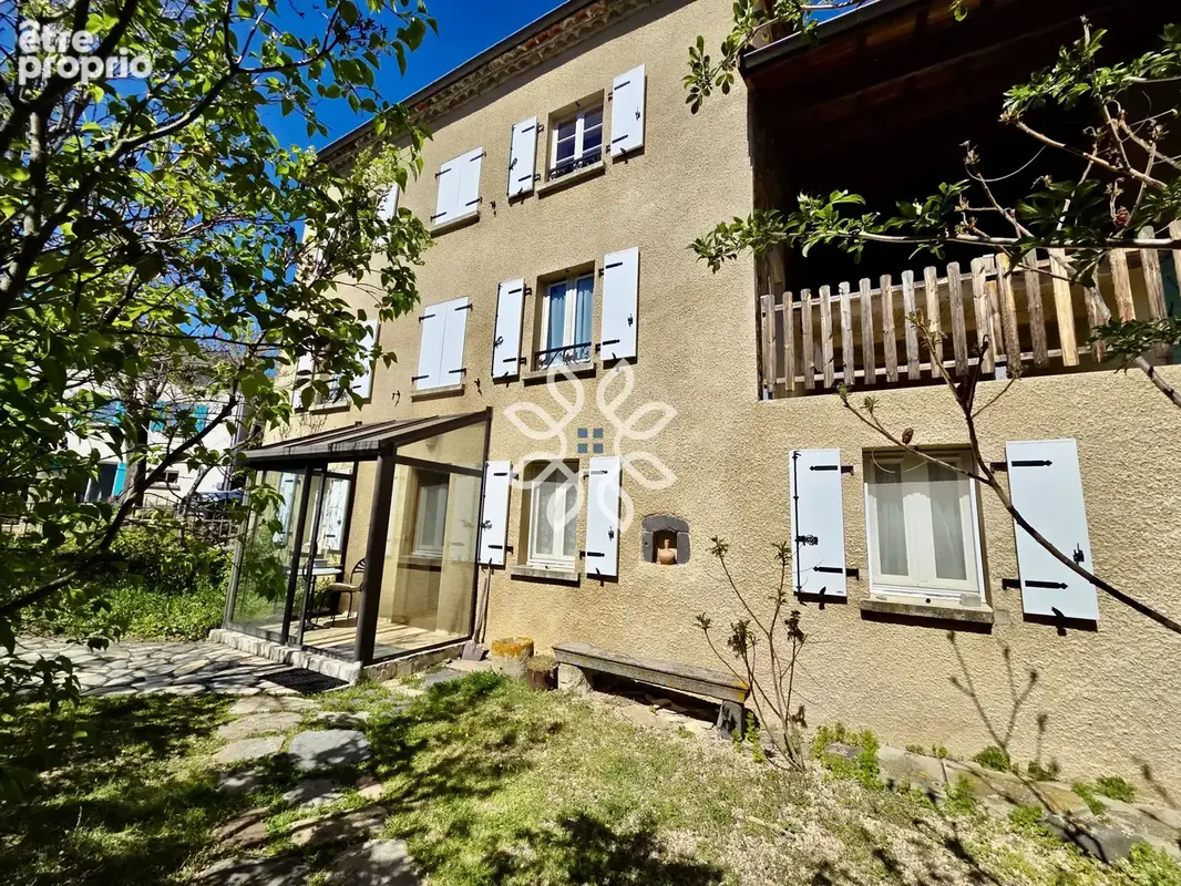 Maison de Village avec dépendances - photo 2