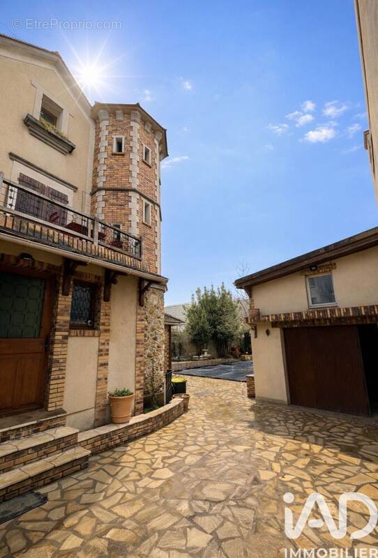 Photo 1 - Maison à CORBEIL-ESSONNES