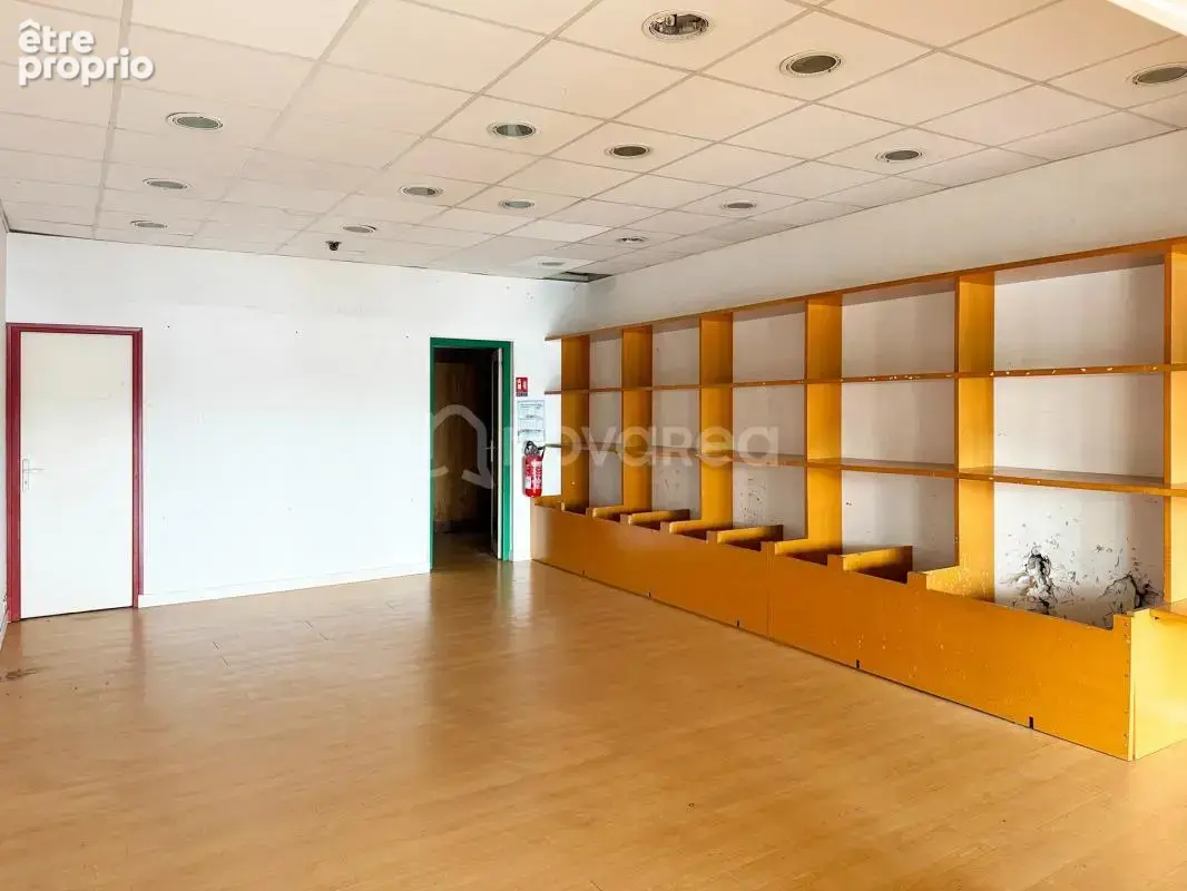 Local commercial - photo 7