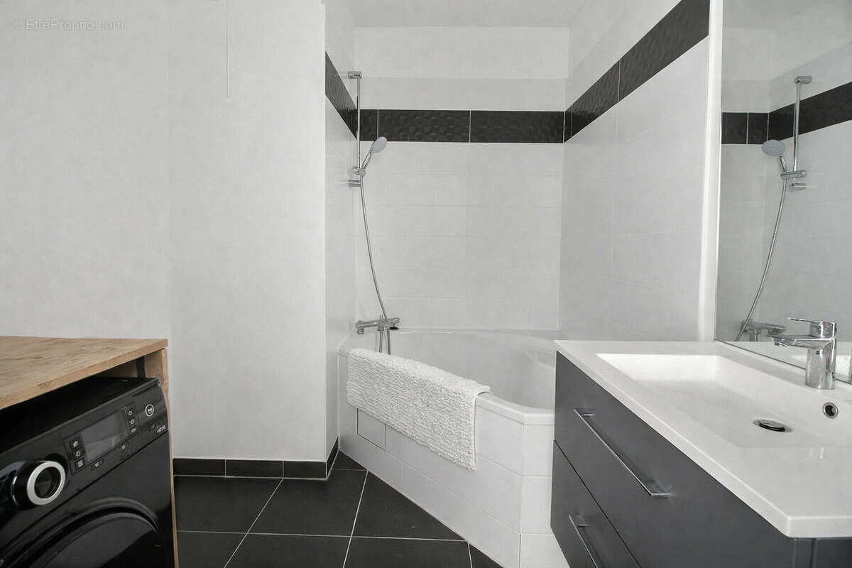 Appartement à COLOMBES