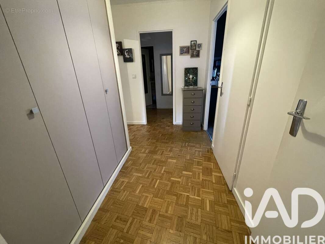 Photo 8 - Appartement à VILLEURBANNE