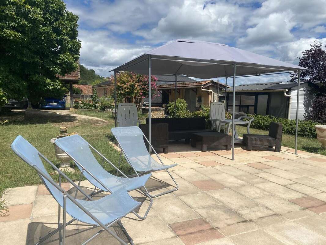 IMG8310 - Maison à SAINT-CYPRIEN