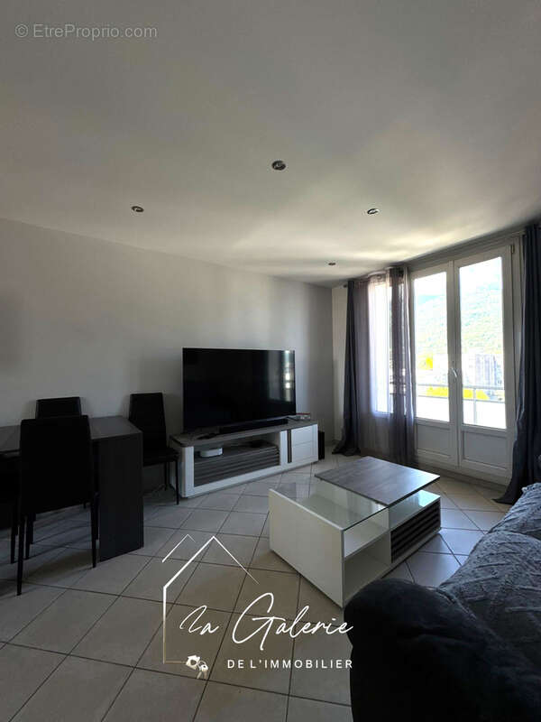 Appartement à SEYSSINET-PARISET