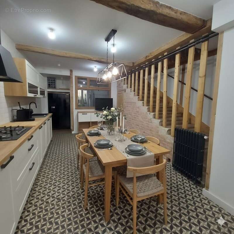 Maison à SAINT-DIDIER-SUR-CHALARONNE