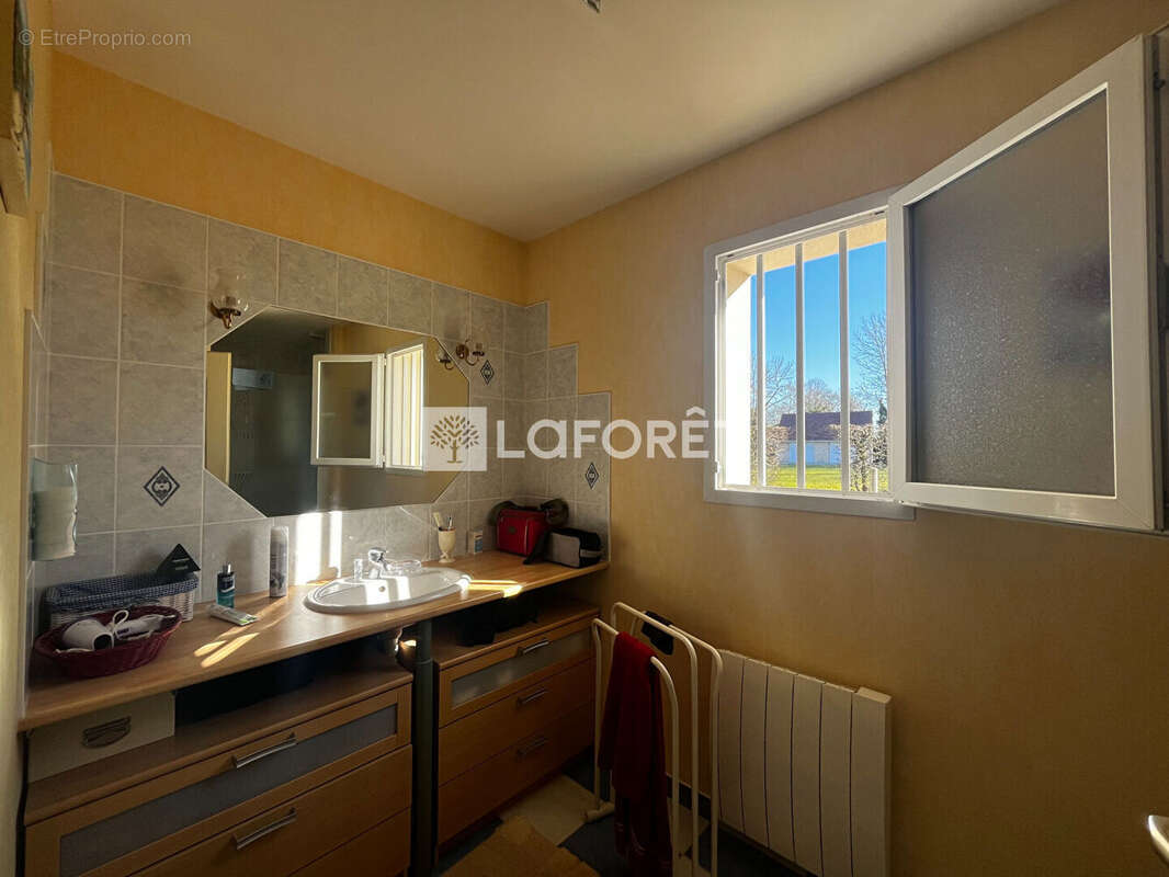 Maison à MEZIDON-CANON