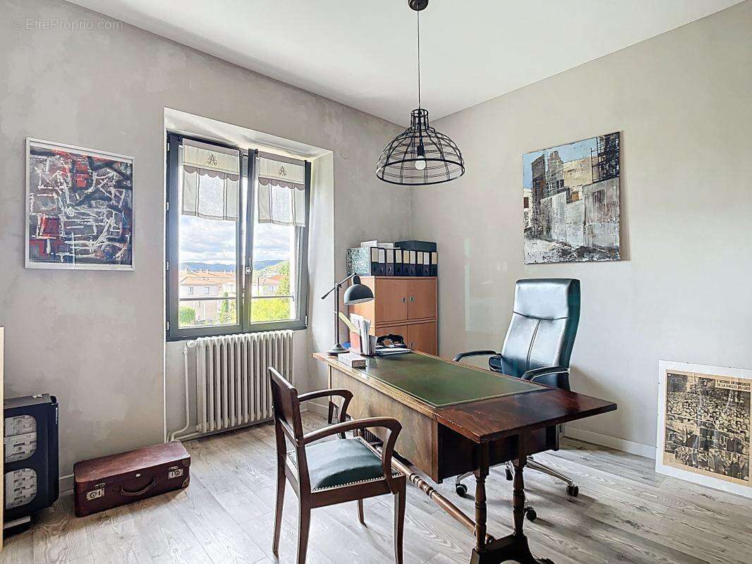 Maison à TOURNON-SUR-RHONE