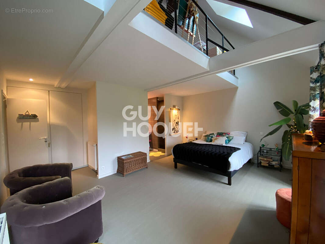 Maison à LA VILLE-ES-NONAIS