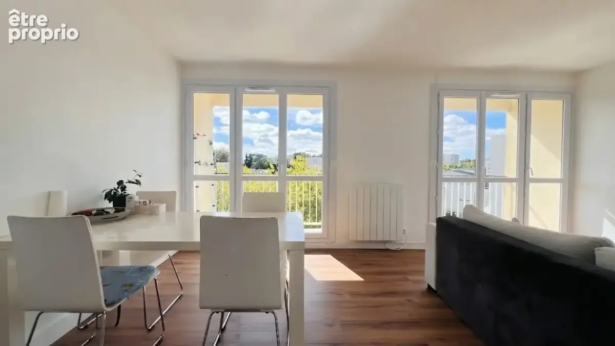 QUIMPER (29) — À VENDRE - Appartement T3 de 60,57 m² AU 6ᵉ et dernier — Balcon - Cave - photo 3