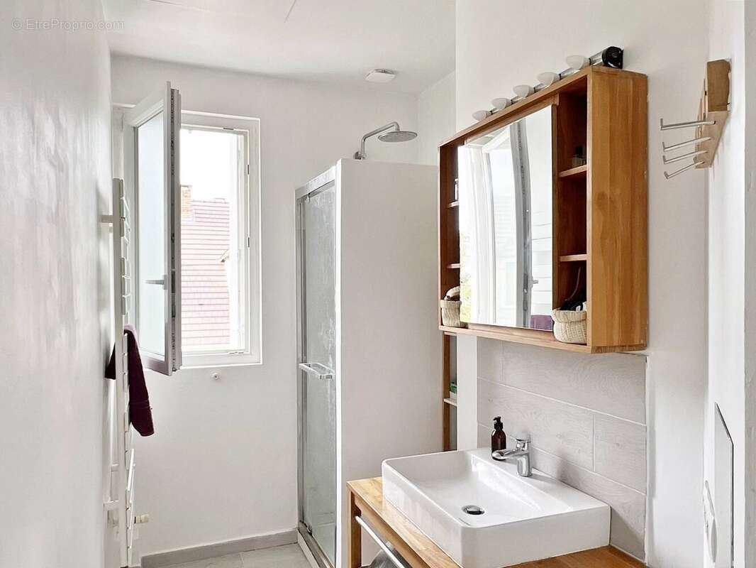 Maison à SAINT-MAUR-DES-FOSSES