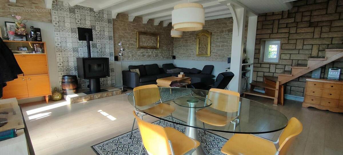 Photo 1 - Maison à PORCIEU-AMBLAGNIEU