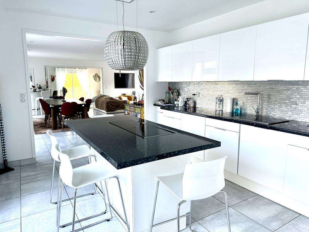 Maison à PONT-L&#039;EVEQUE