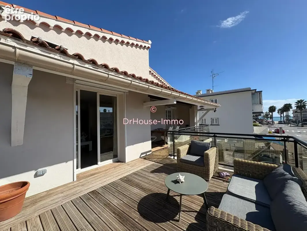 Appartement à VILLENEUVE-LOUBET