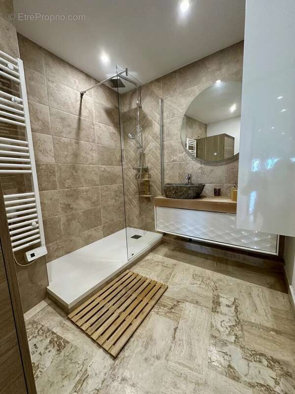 Appartement à MANDELIEU-LA-NAPOULE