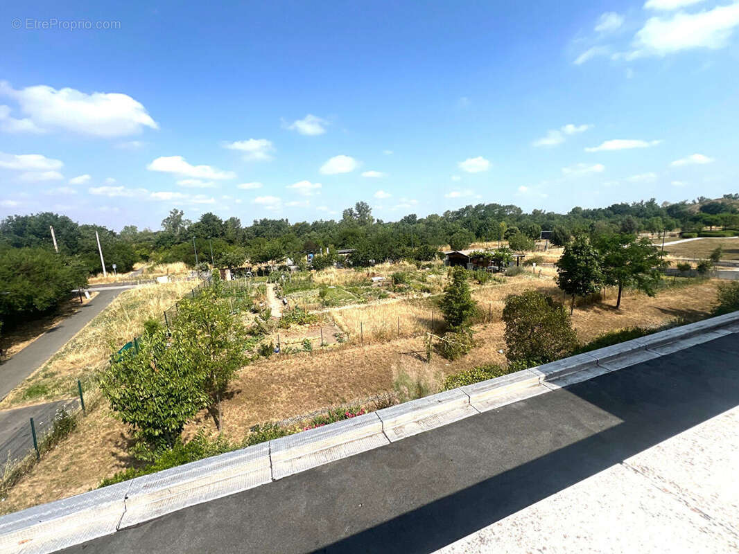 Superbe T3 de 73 m² avec terrasse de 40 m² et vue dégagée - photo 4