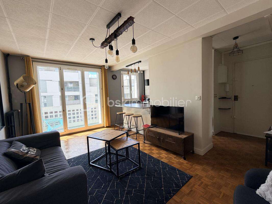 Appartement à LA RICHE