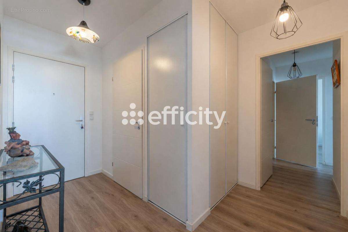 Appartement à PUTEAUX