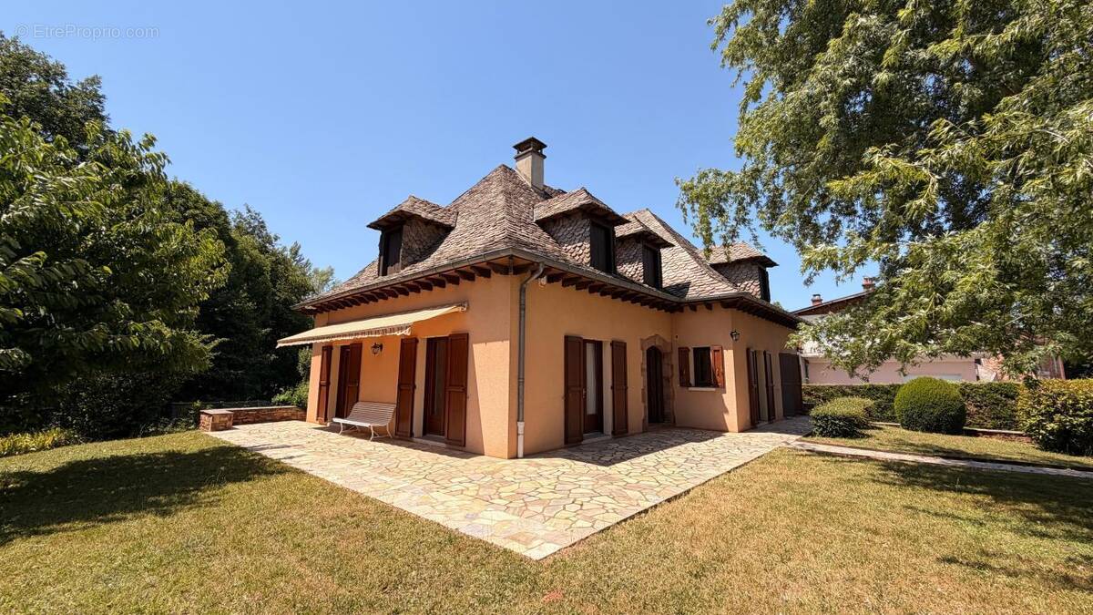Maison à CLAIRVAUX-D'AVEYRON