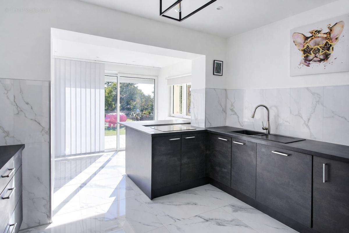 Maison à FLASSANS-SUR-ISSOLE