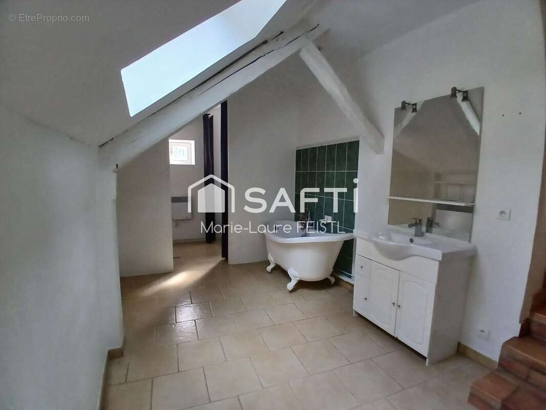 Maison 66 m² à Saint-Hippolyte  - photo 5