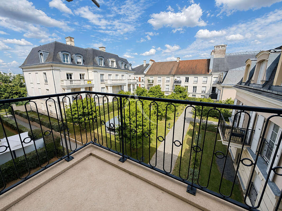 Emplacement premium à Serris - 3P avec balcon et 2 places de parkings - photo 11