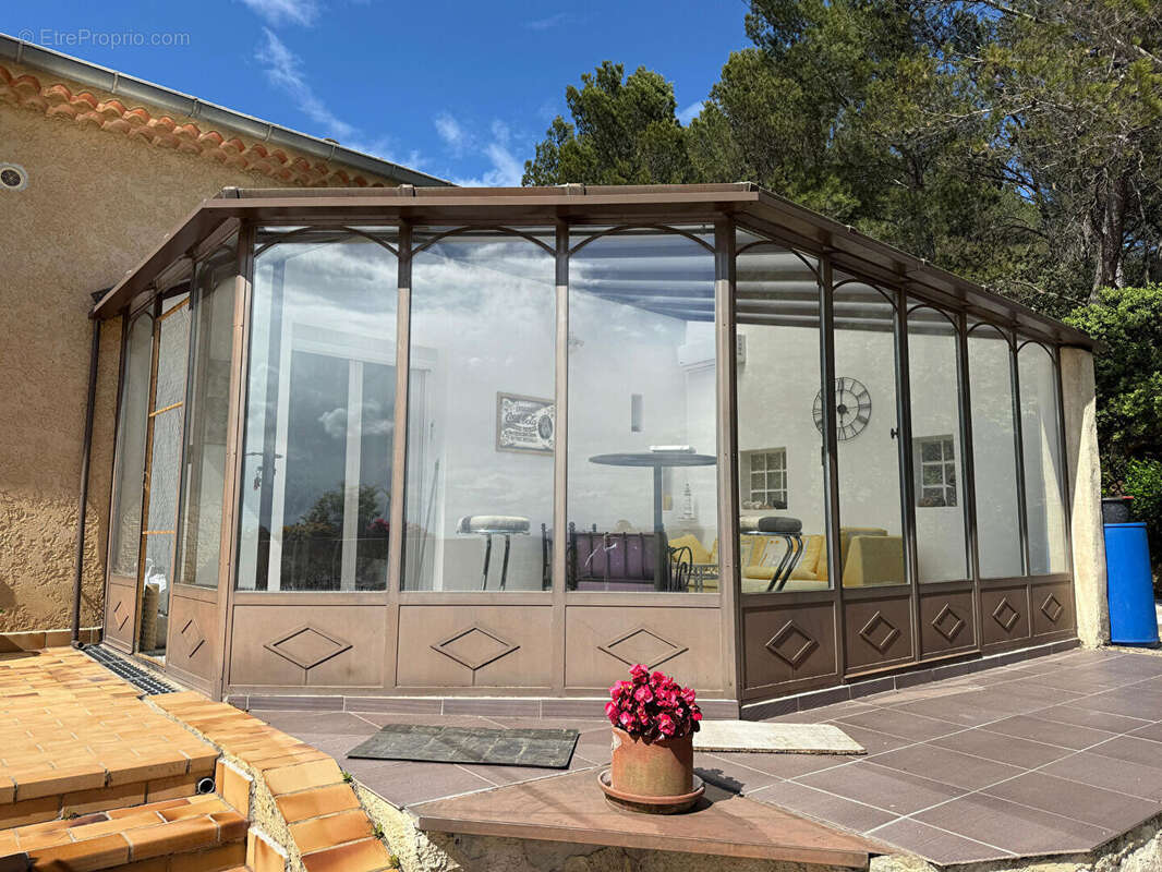 Maison à CHATEAUNEUF-DE-GADAGNE