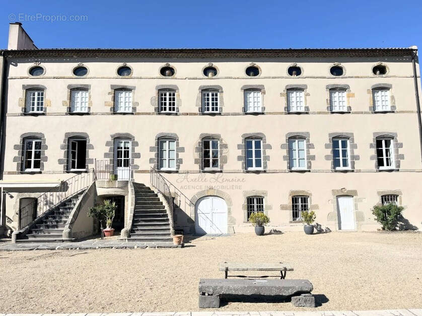 Maison à BUSSEOL