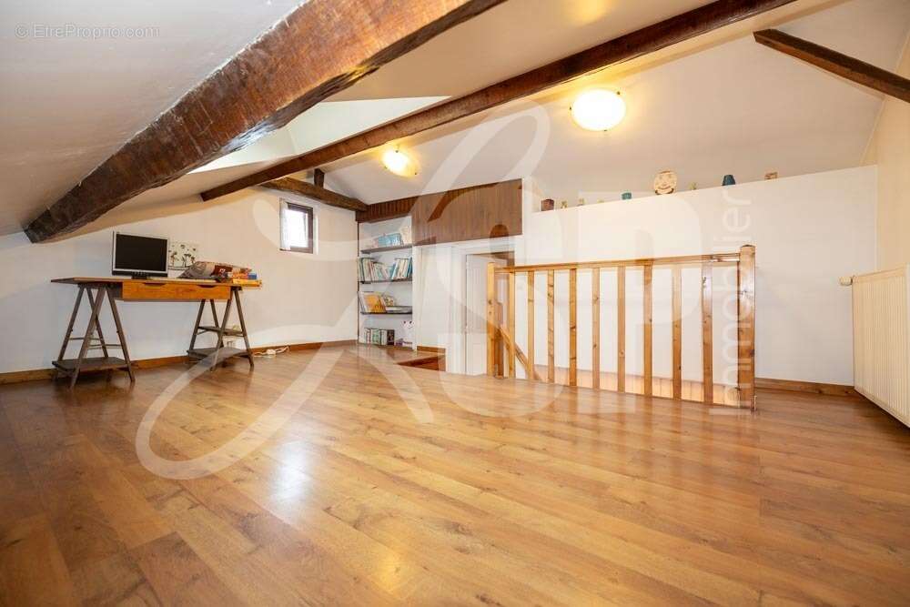 Maison de ville T7 - Maison à LE GRAND-LEMPS