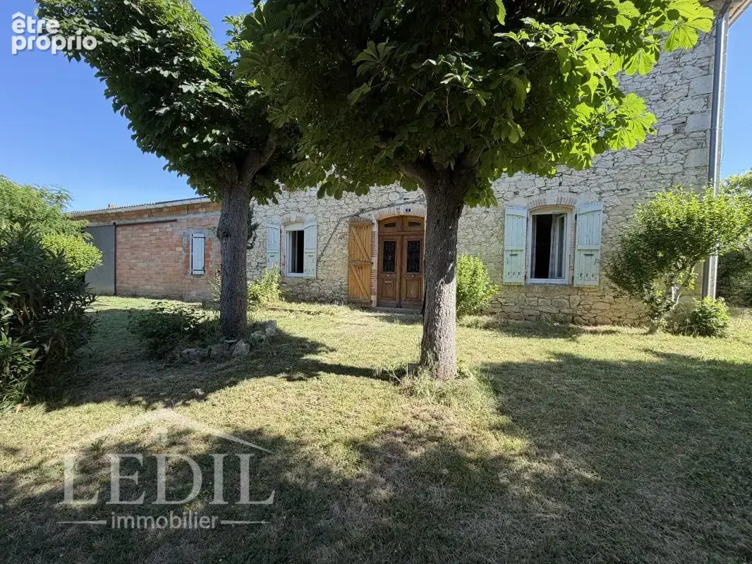 Maison en pierre avec parc arboré en centre-ville - photo 3