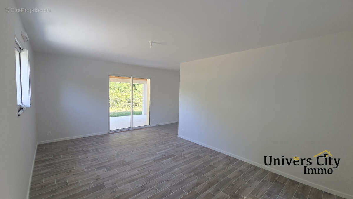 Maison 143 m² à Saint-Gervais  - photo 6