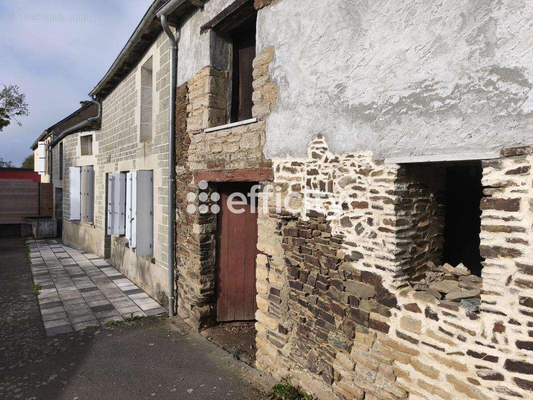 Maison à LES CHAMPS-GERAUX