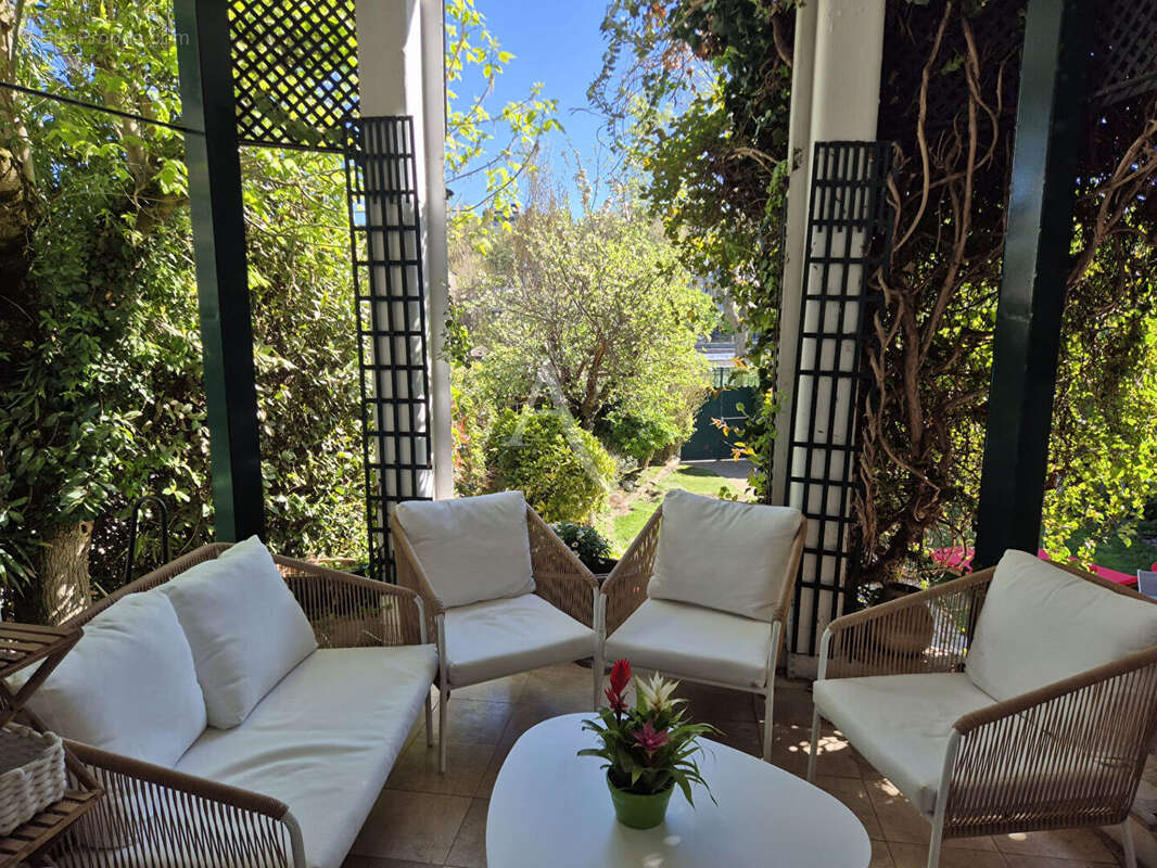 Maison à LE PERREUX-SUR-MARNE