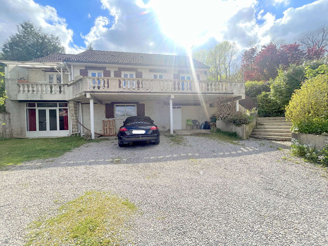 Maison à MONNEVILLE