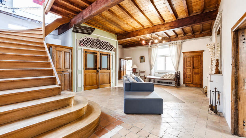 Maison 363 m² à Bourg-Saint-Andeol  - photo 3