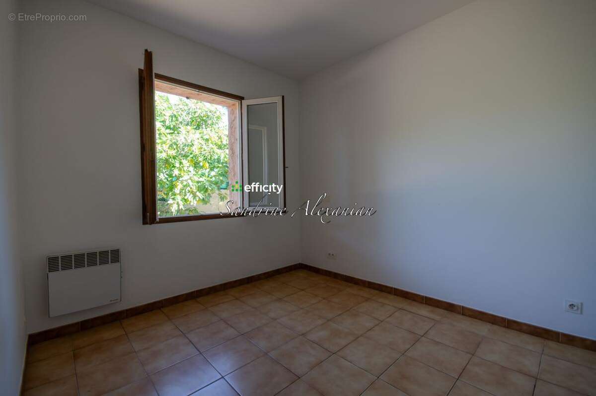 Maison 80 m² à Vidauban  - photo 10