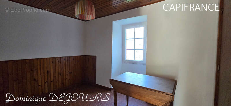 Maison à SAINT-SAUVEUR-DE-MONTAGUT