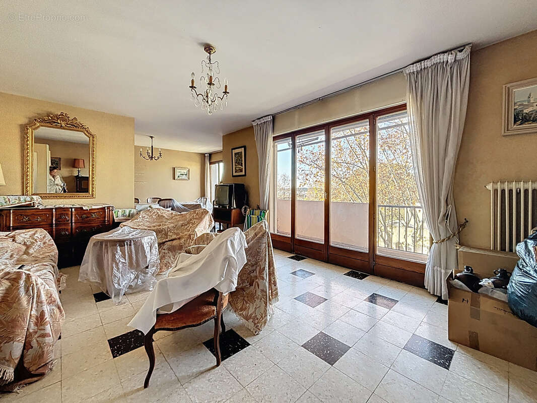 Appartement à NIMES