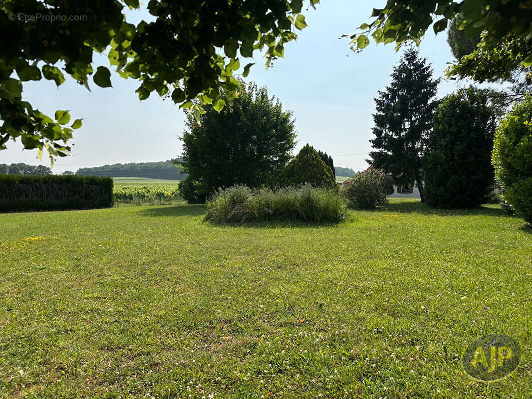 Maison à CHADENAC
