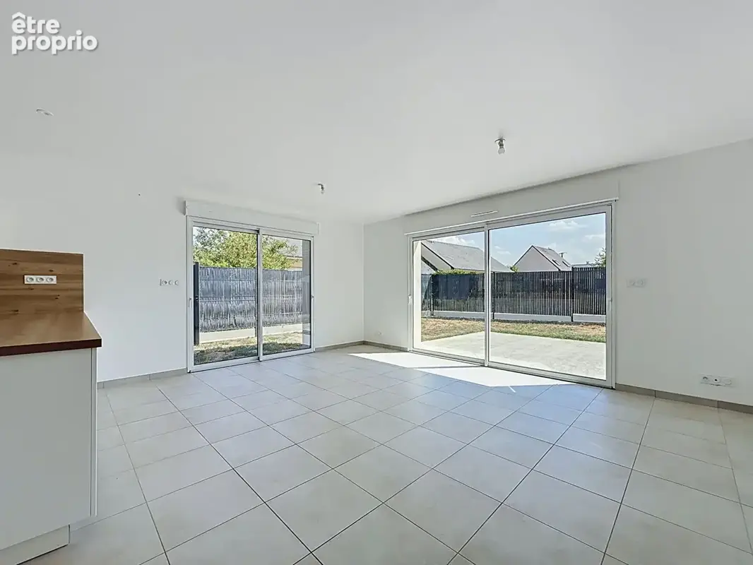 Maison de plain-pied à Louresse-Rochemenier - photo 3