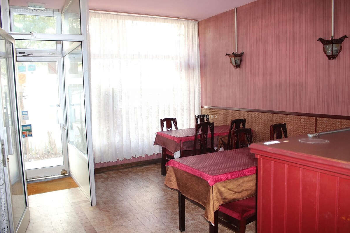 Commerce 73 m² à Ambilly  - photo 3