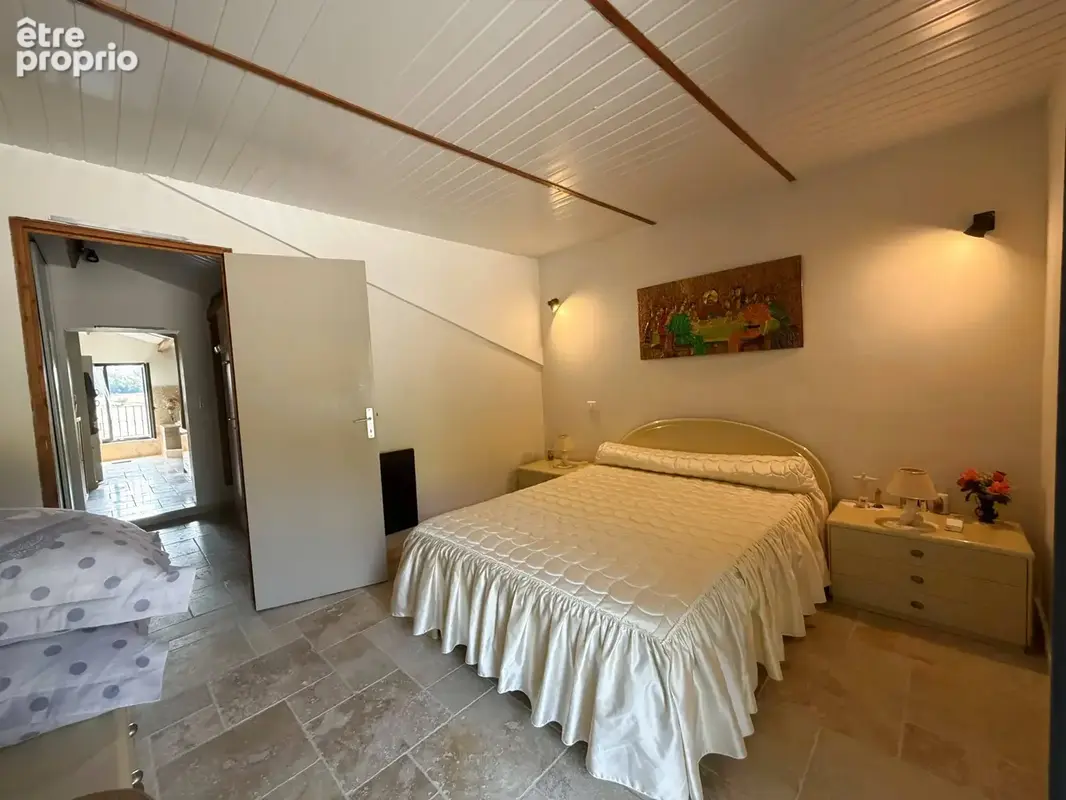 Très bel ensemble immobilier avec potentiel locatif, sur 12 ha - photo 7