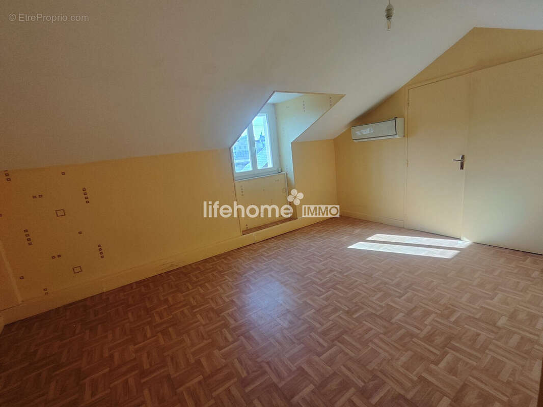Maison 93 m² à Chateauroux  - photo 8